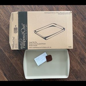Pampered Chef Large Bar Pan NIB